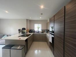 1a, Willow Close, Buckhurst Hill IG9 6HS