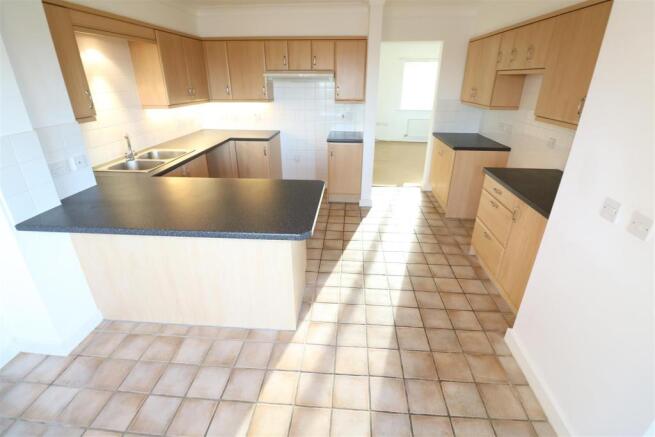 Kitchen/Breakfast Ro