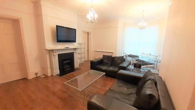 2 Waldrist Flat1 - Lounge photo2.jpg