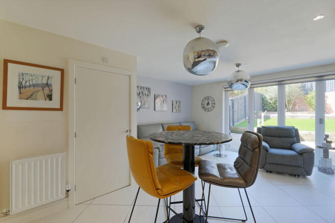 2 bed Terraced for sale Image 11