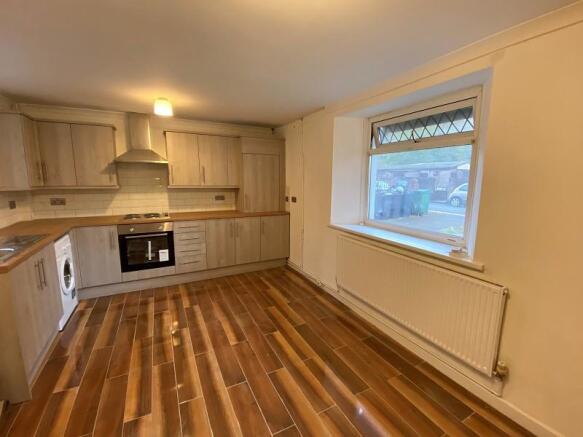 Open plan kitchen / lounge