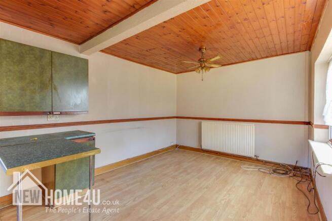 KITCHEN DINING: