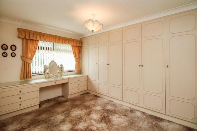 3 bed Detached Bungalow for sale Image 12