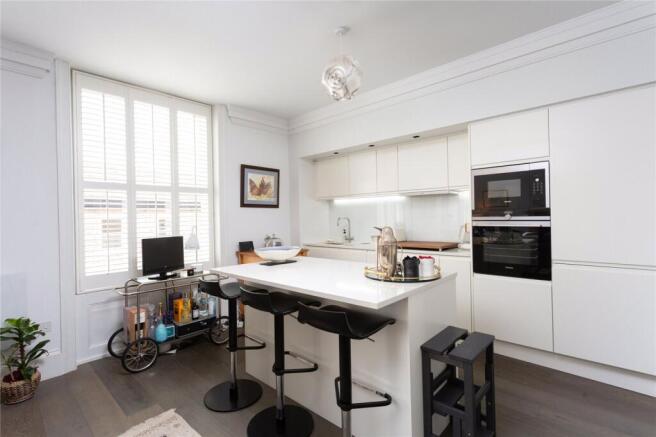 2 bed Apartment for sale Image 4