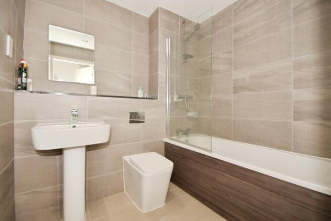 3 bed Apartment for sale Image 11