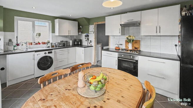 Priory Close, Ivybridge photo 4