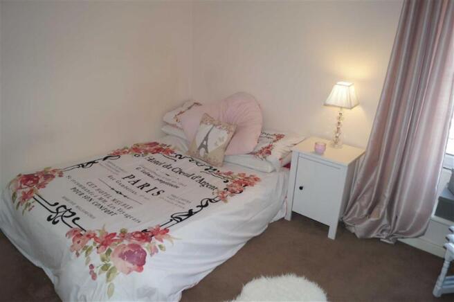 BEDROOM 3 (REAR)