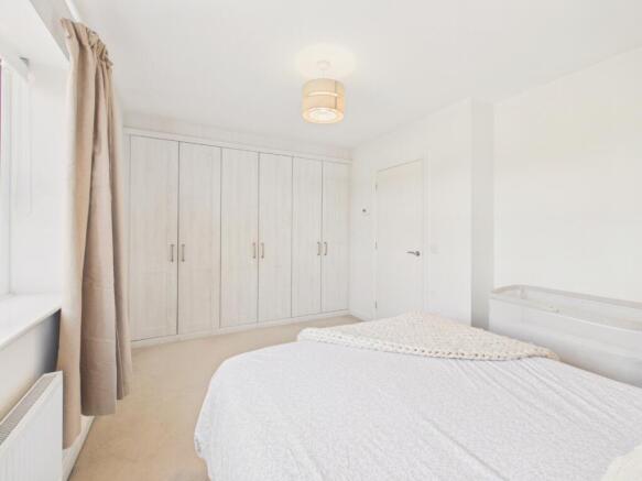 3 bed Terraced for sale Image 12