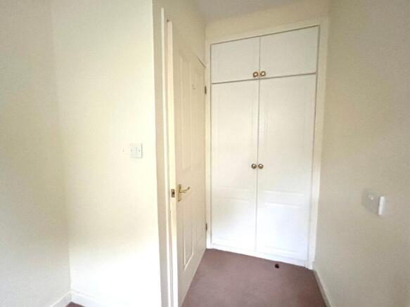 2 bed Flat for sale Image 8