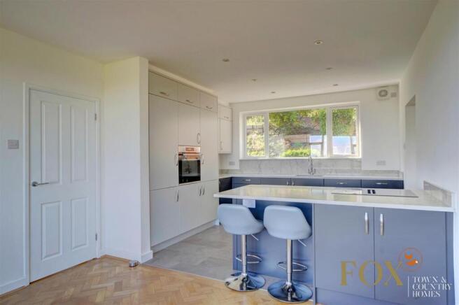Queens Drive, Malvern, WR14 photo 4
