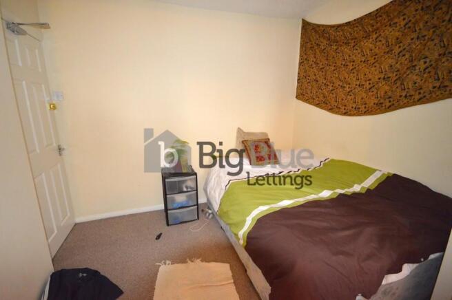5 bed Terraced to rent Image 8