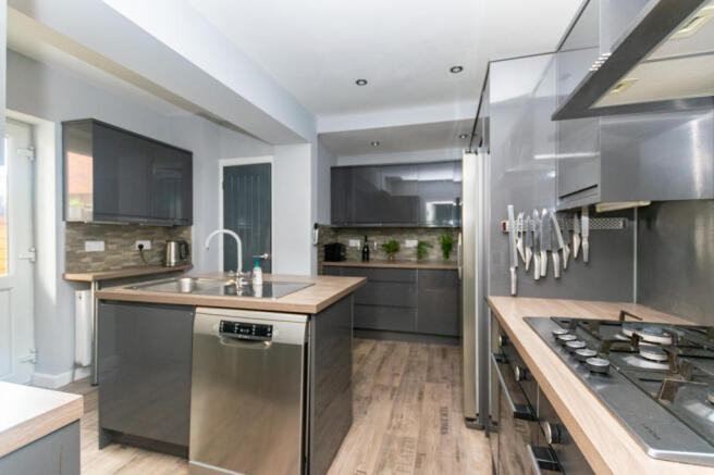 Kitchen 1