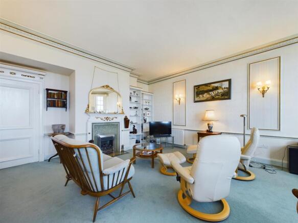 2 bed Apartment for sale Image 9