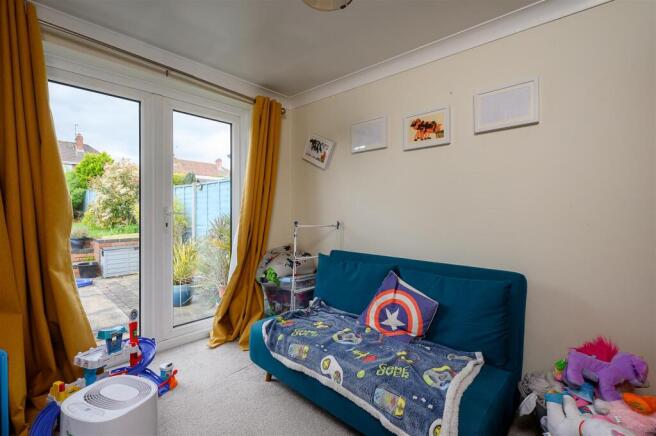 3 bed Semi-Detached for sale Image 7