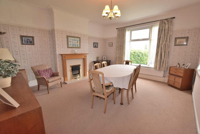 4 bed Detached for sale Image 4