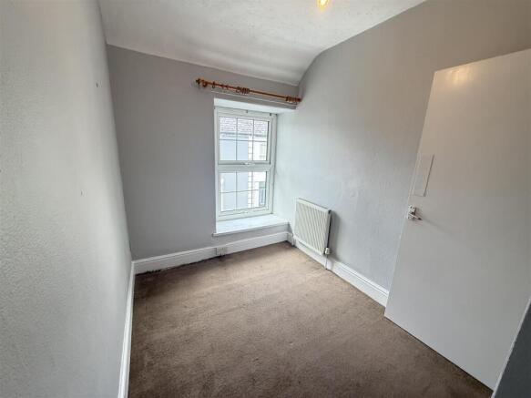 FRONT BEDROOM 3