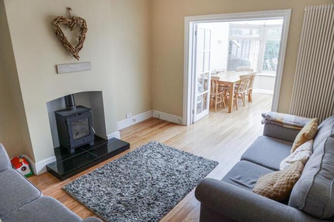 Lounge/Dining Room