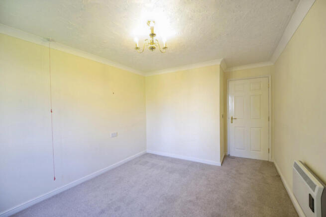 2 bed Apartment for sale Image 8