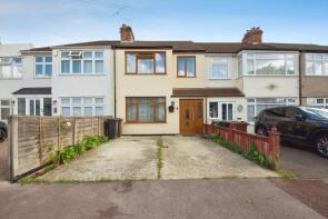 183, Gorseway, Rush Green, Romford RM7 0SA