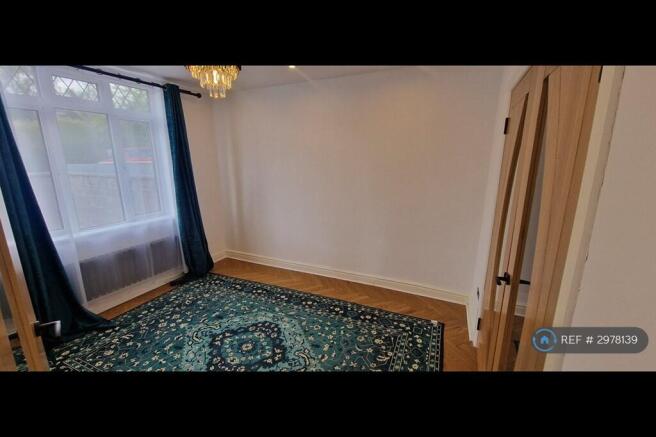 Front Lounge / Bedroom 4