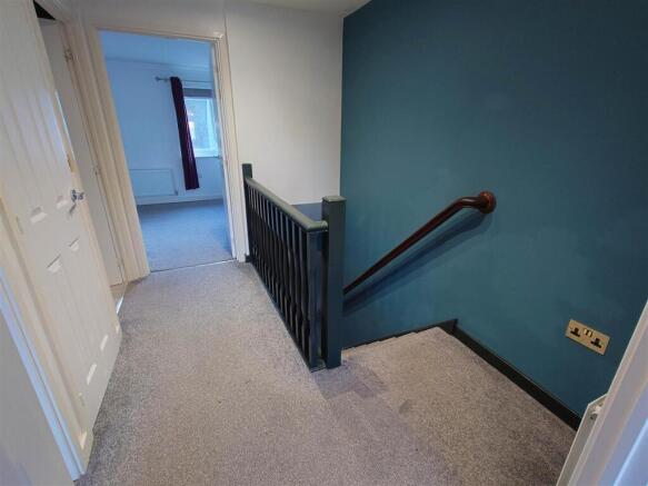 FIRST FLOOR LANDING