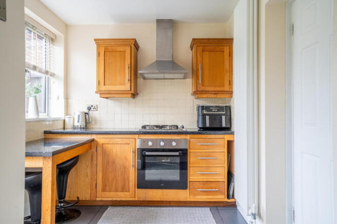 3 bed Semi-Detached for sale Image 5