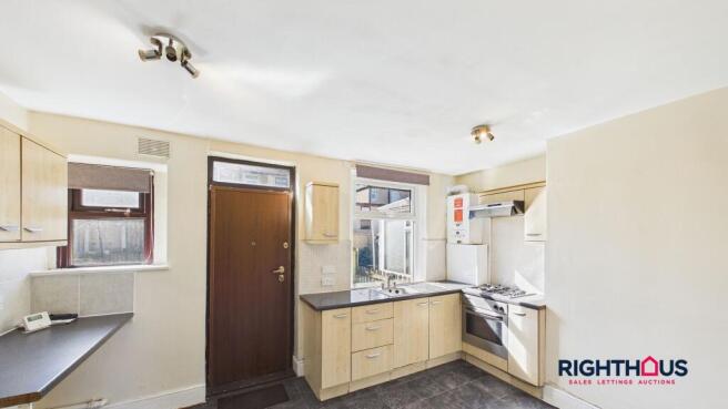 3 bed Terraced for sale Image 7