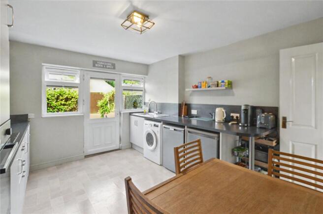 3 bed Terraced for sale Image 12