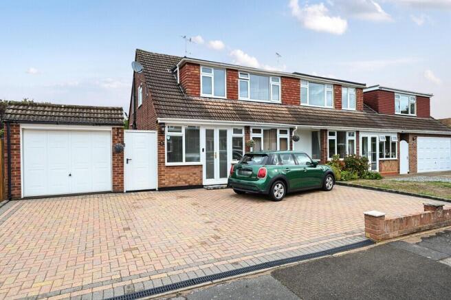 19 Martins Close ...