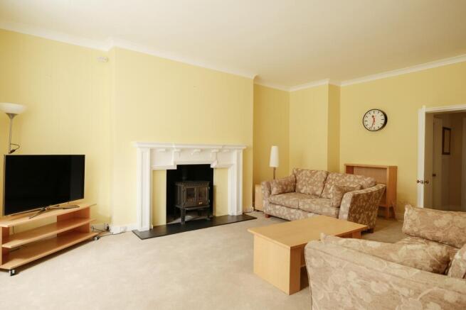 Living Room ()