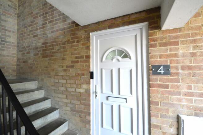 COMMUNAL ENTRANCE