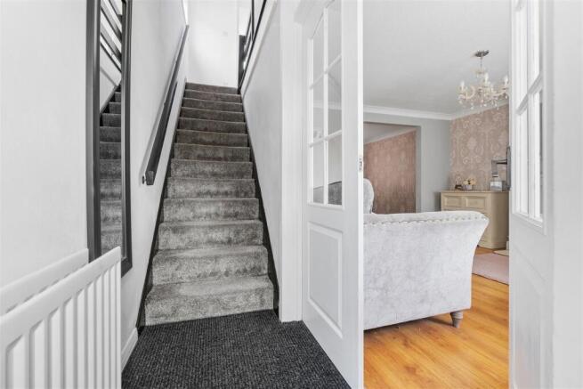 3 bed Semi-Detached for sale Image 7