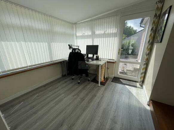 Sunroom b.JPG