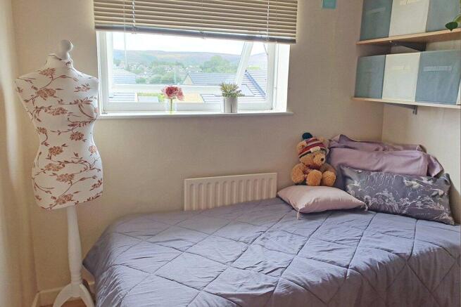3 bed Semi-Detached for sale Image 10