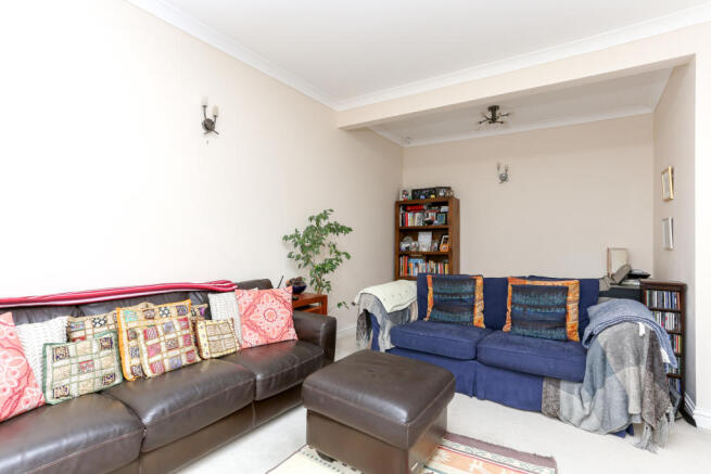 37 Oxford Ave-5.jpg