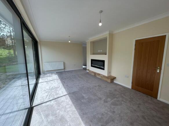 3 bed Bungalow to rent Image 5