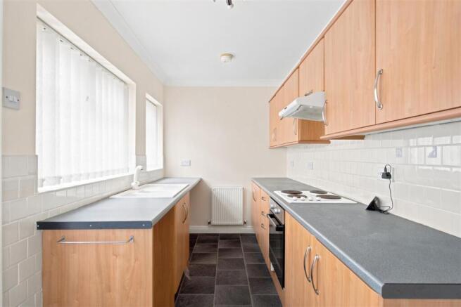 3 bed Terraced for sale Image 7