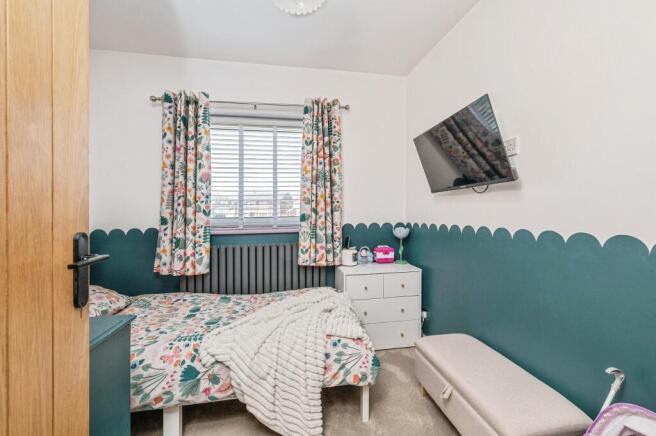 4 bed Semi-Detached for sale Image 11