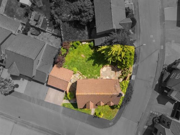 Worcester Close, Northampton photo 4