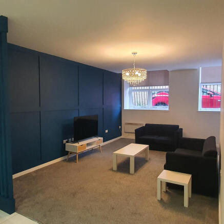 2 bed Apartment to rent Image 5