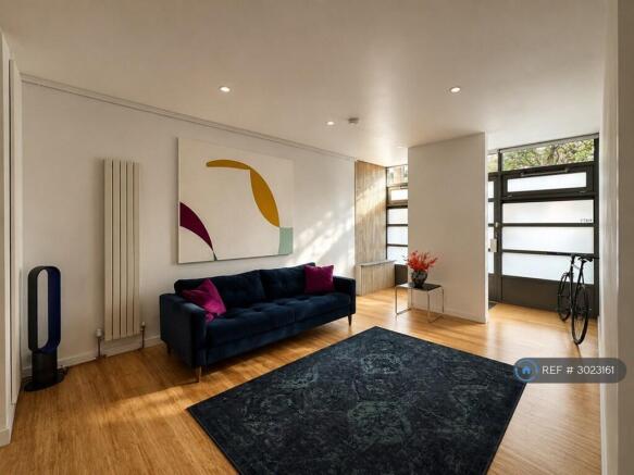 Lounge 1