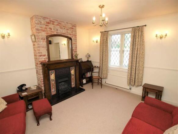 LOUNGE AREA