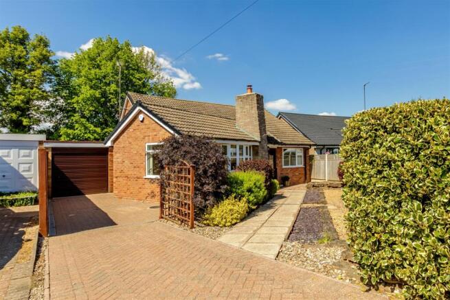 3-bed house on Lime Tree Gardens, Lowdham, £335,000