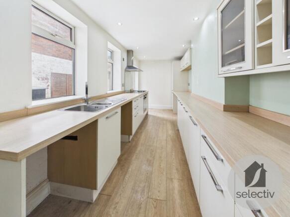 3 bed Terraced for sale Image 6