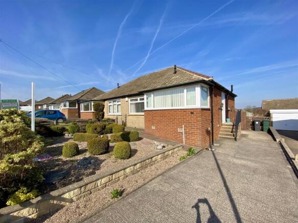2 bed Detached Bungalow for sale Image 8