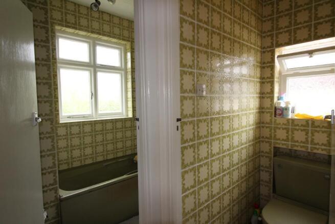 Bathroom/Sep w.c.