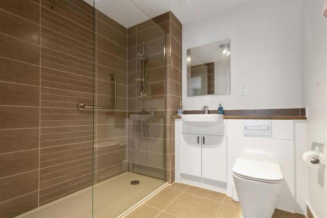 2 bed Apartment for sale Image 12