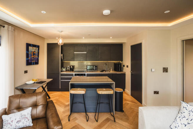 3 bed Block of Apartments for sale Image 7