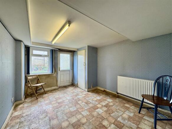 3 bed Terraced for sale Image 10