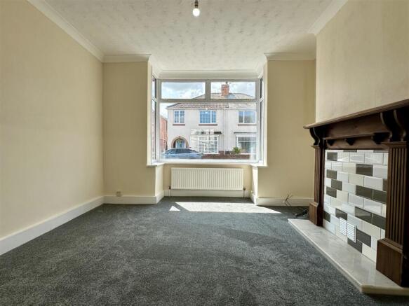 3 bed Semi-Detached for sale Image 4